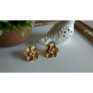 🌸Vintage Gold & Pearl Earrings🌸
